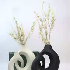 Hugging Vase Set Dining Table
